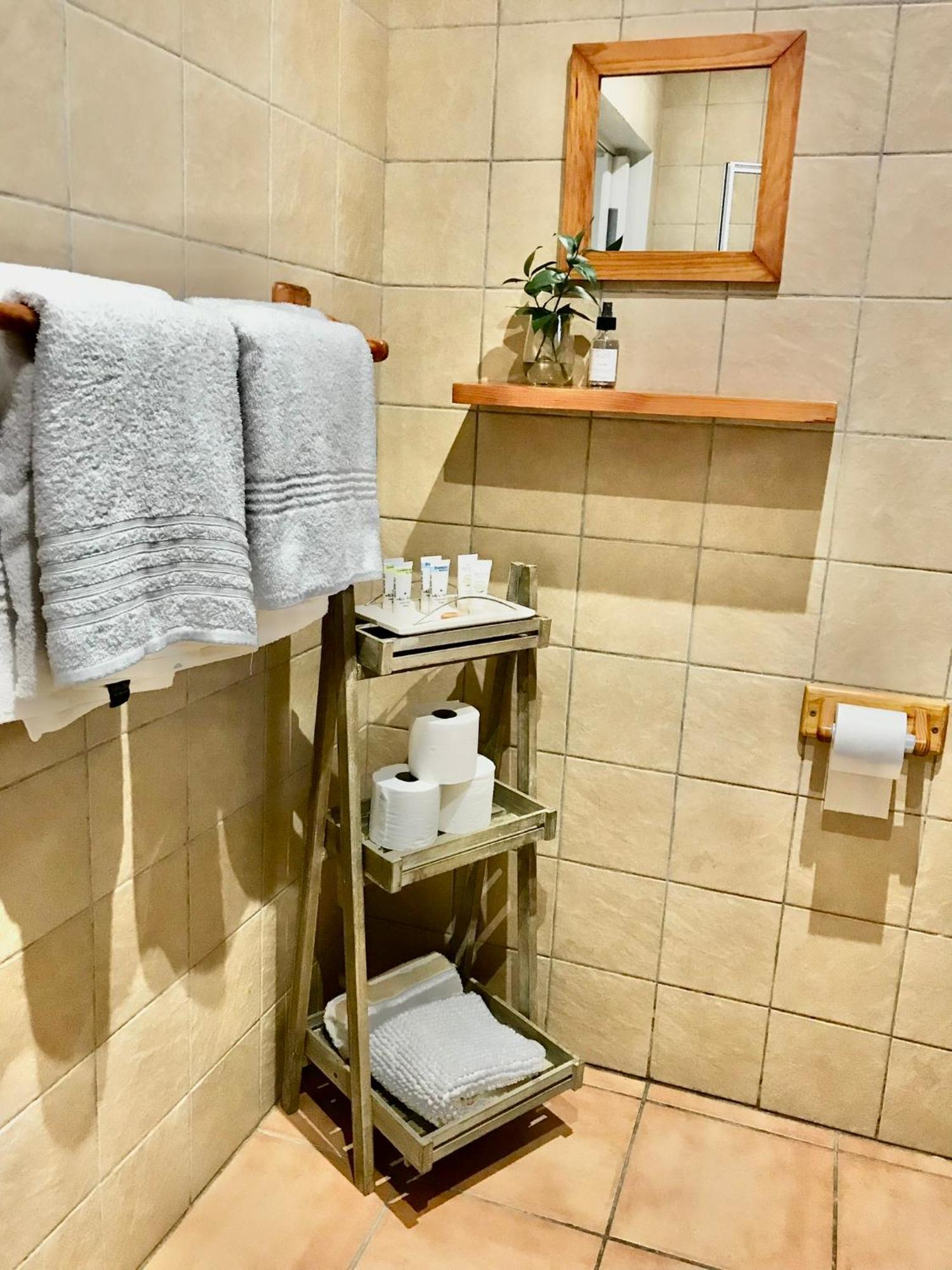 10Vdw Self Catering Apartments ダーバンヴィル エクステリア 写真